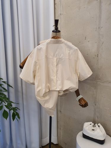 [블랙라벨 무배] 코마니 뒷단추 절개 루즈핏 반팔 셔츠 남방