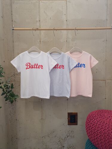 [봄신상 무배] 버터 레터링 라운드 반팔 티셔츠